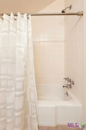 $389,999 | 628 College Hill Drive, Baton Rouge, LA 70808