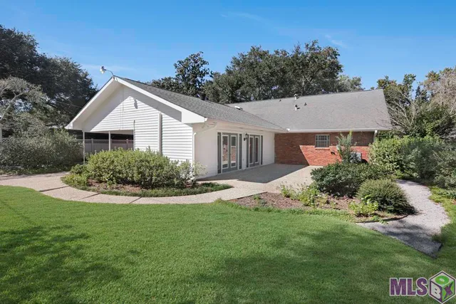 $399,999 | 628 College Hill Drive, Baton Rouge, LA 70808