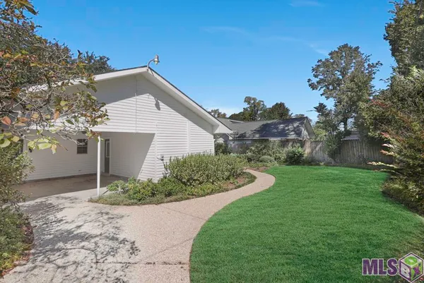 $389,999 | 628 College Hill Drive, Baton Rouge, LA 70808