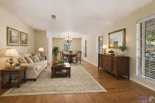 $389,999 | 628 College Hill Drive, Baton Rouge, LA 70808