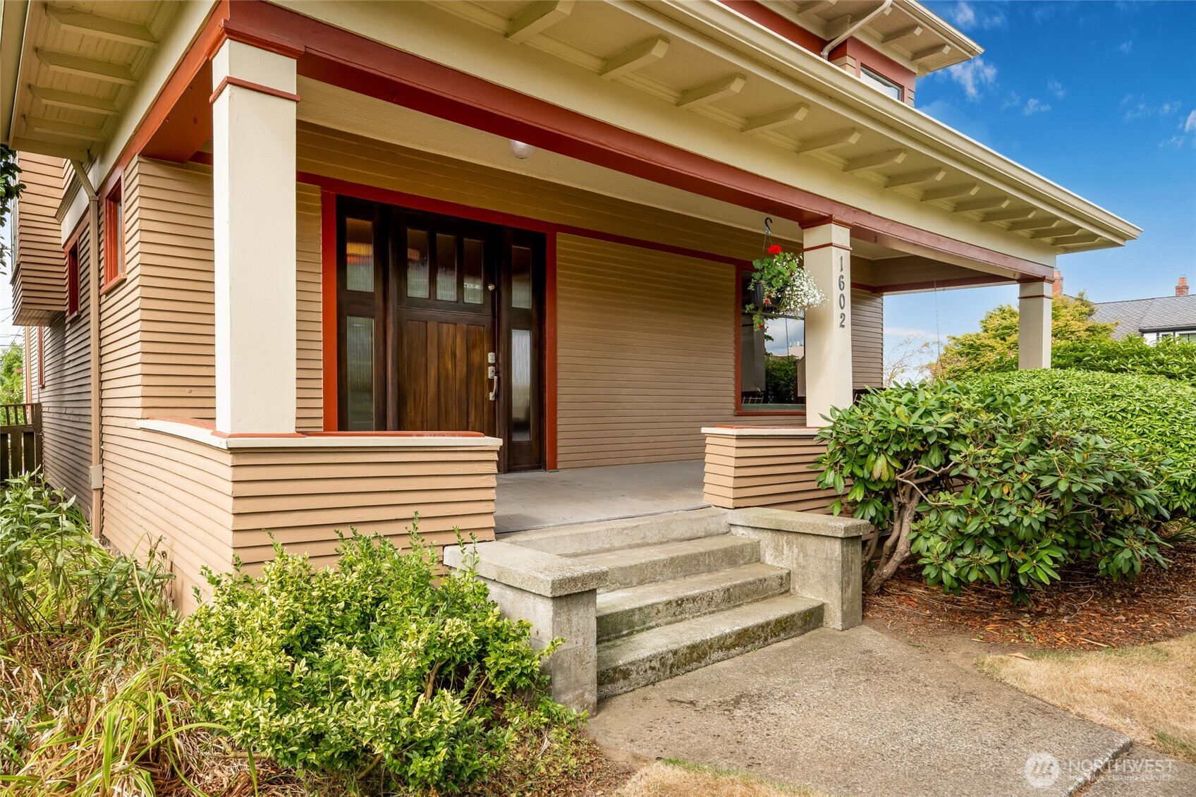 1602 Rucker Avenue Everett, WA 98201 - Photo 4 of 40