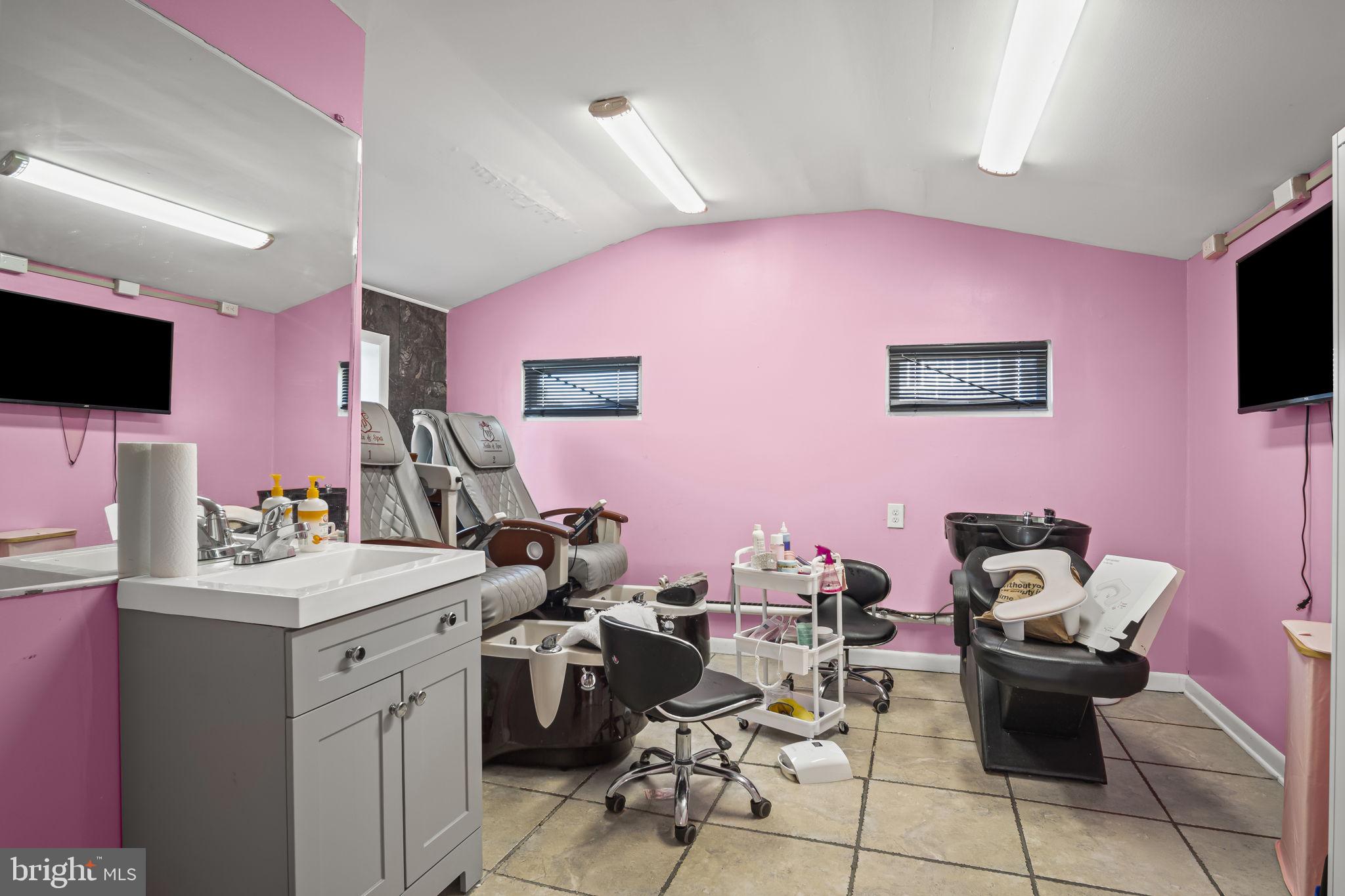 160 Linglestown Road Harrisburg, PA 17110 - Photo 23 of 68