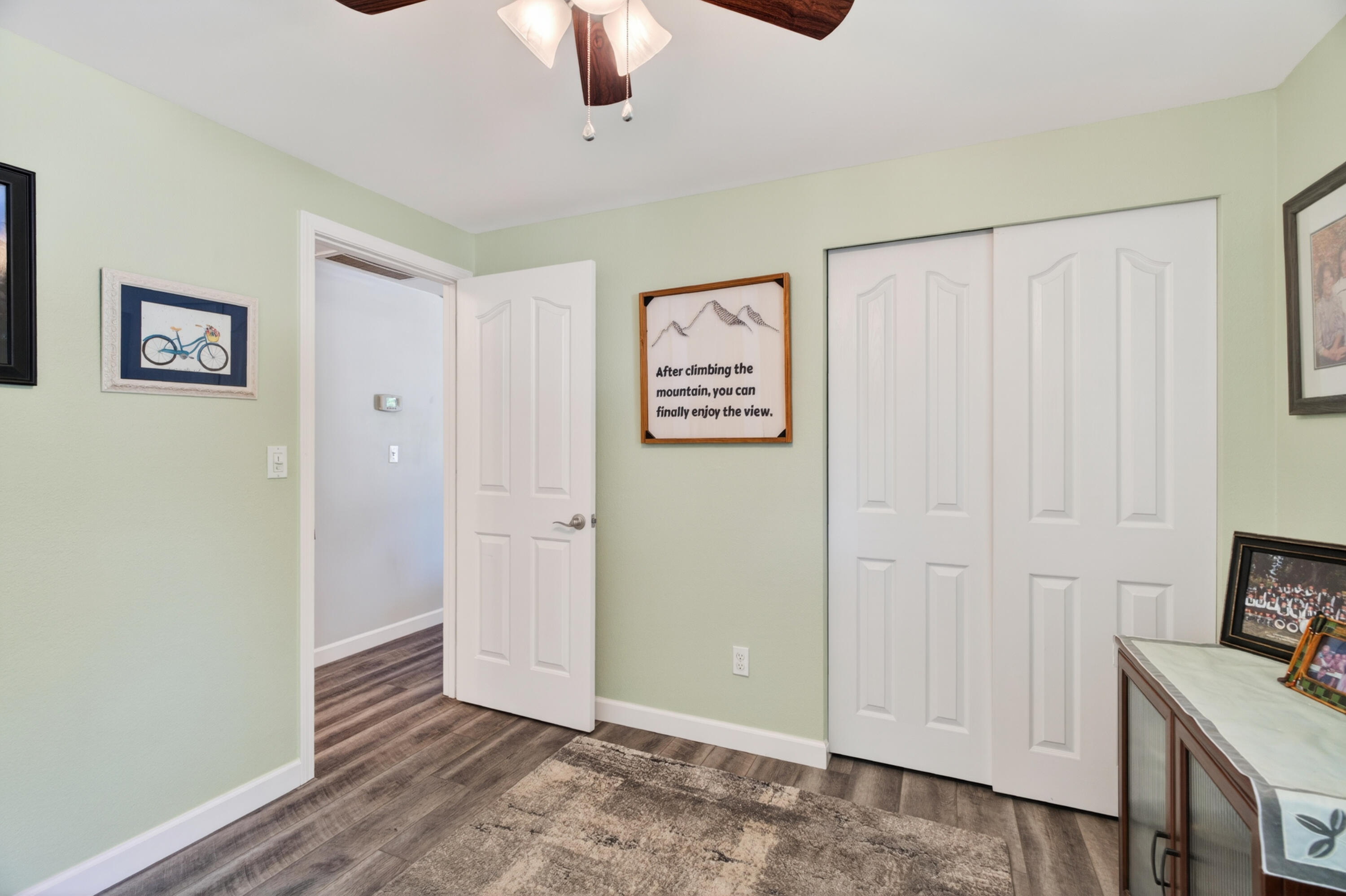 1439 Harpole Road Redding, CA 96002 - Photo 23 of 30 Bedroom 3