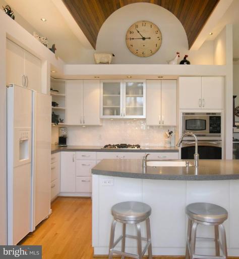 1602 North Village Road Reston, VA 20194 - Photo 12 of 30 Kitchen #2