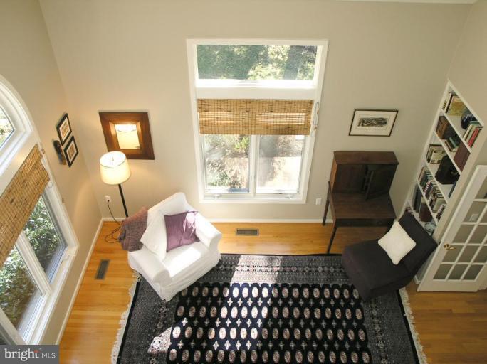 1602 North Village Road Reston, VA 20194 - Photo 14 of 30 Den