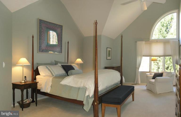1602 North Village Road Reston, VA 20194 - Photo 15 of 30 Master Bedroom
