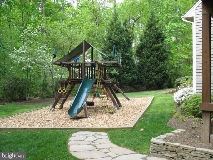 1602 North Village Road Reston, VA 20194 - Photo 26 of 30 Unique #1
