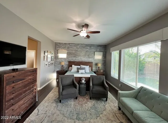 a bathroom with a toilet