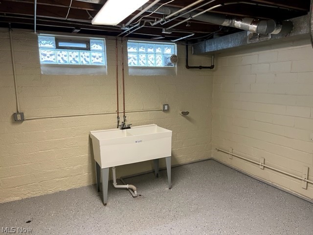 7417 Spring Garden Road Cleveland, OH 44129 - Photo 22 of 30