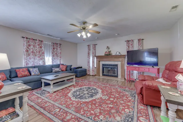 $324,900 | 1804 Acorn Road, Franklin, IN 46131