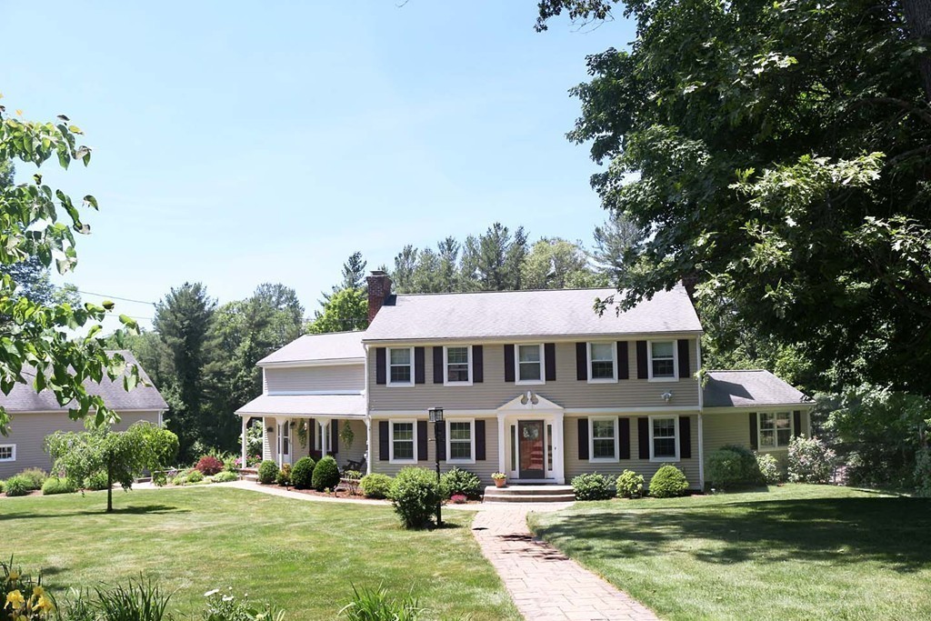235 Bennett Road Hampden, MA 01036 - Photo 3 of 30