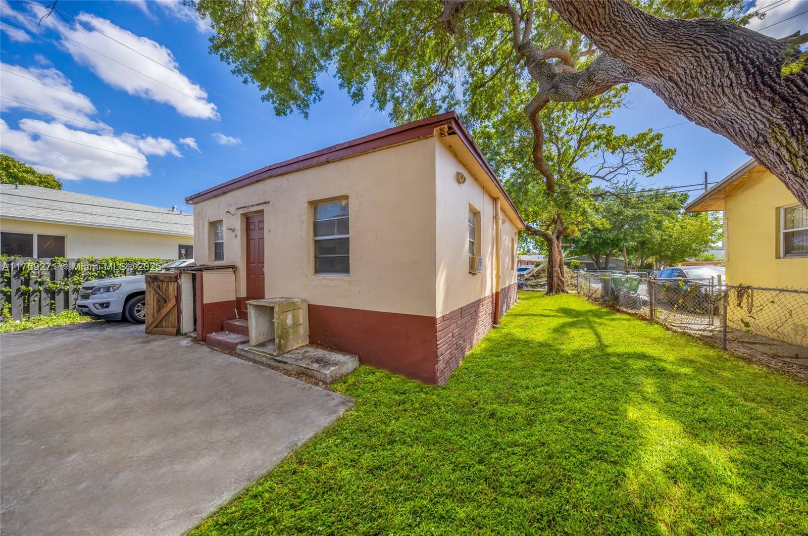 414 Phippen Waiters Road Dania Beach, FL 33004 - Photo 3 of 7