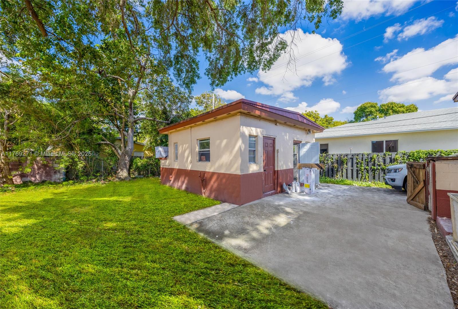 414 Phippen Waiters Road Dania Beach, FL 33004 - Photo 4 of 7