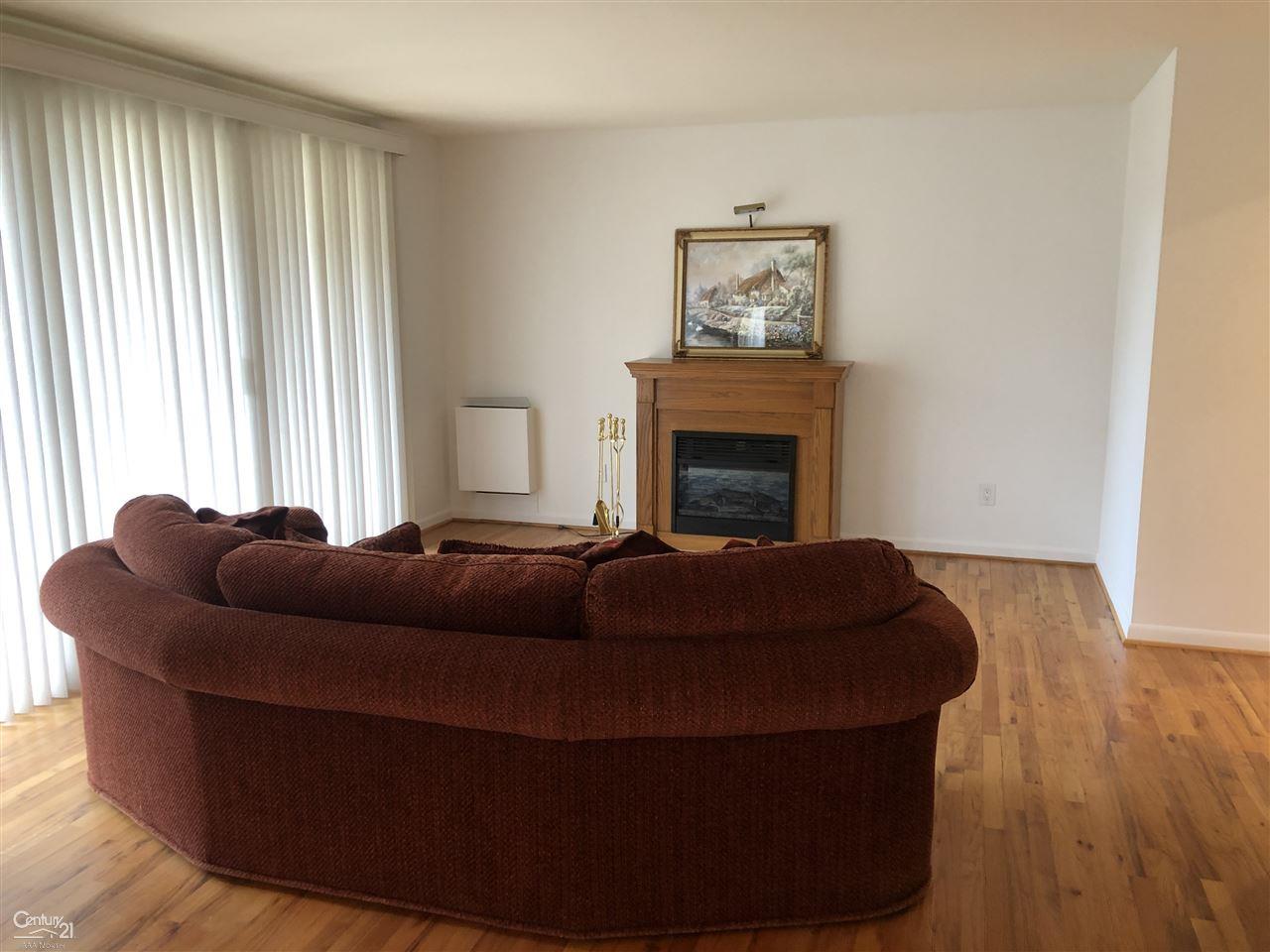 4047 West Maple Road Bloomfield Hills, MI 48301 - Photo 9 of 35