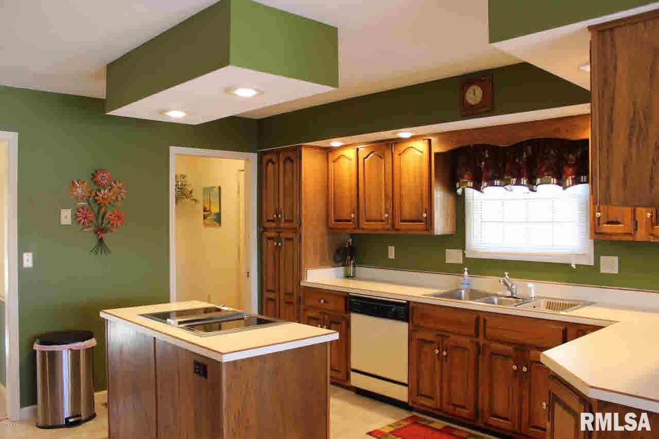 1802 Calico Road Marion, IL 62959 - Photo 9 of 19