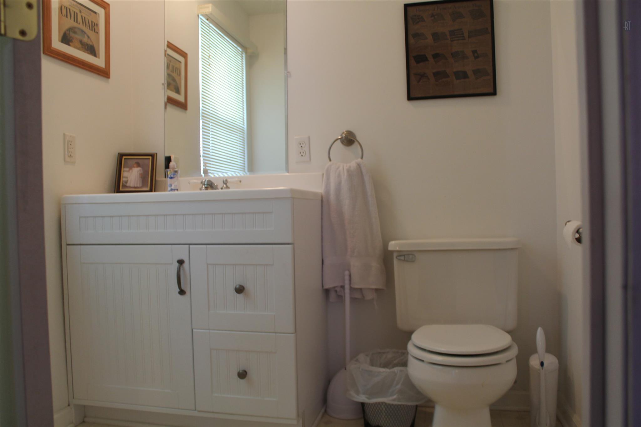 1393 Rutledge Ln. Lebanon, TN 37087 - Photo 14 of 17 Half bath