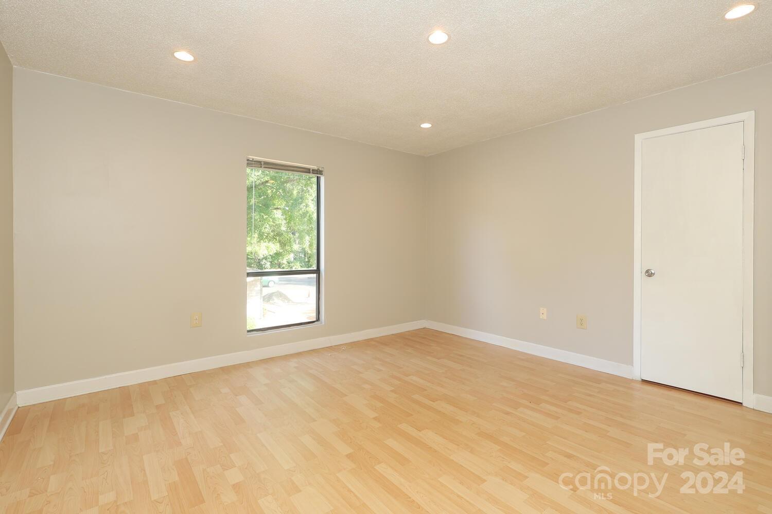 4906 Sardis Road, Unit C Charlotte, NC 28270 - Photo 11 of 23 Gallery Image 11