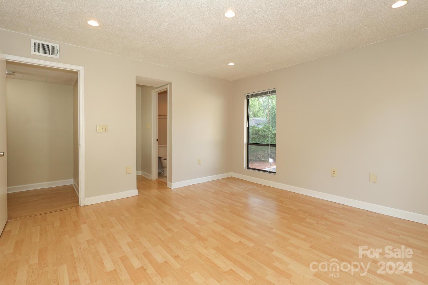 4906 Sardis Road, Unit C Charlotte, NC 28270 - Photo 12 of 23 Gallery Image 12