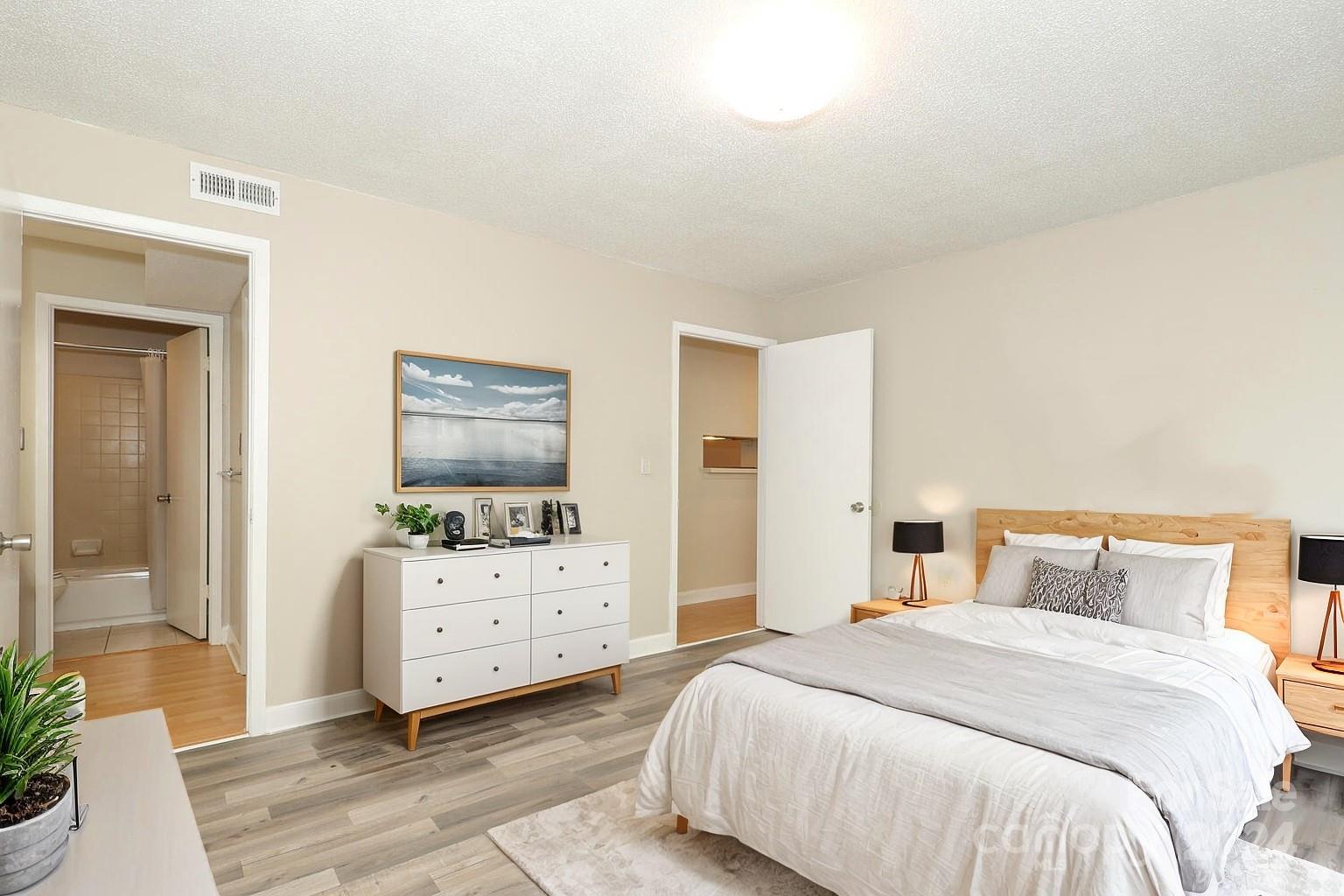 4906 Sardis Road, Unit C Charlotte, NC 28270 - Photo 15 of 23 Gallery Image 15