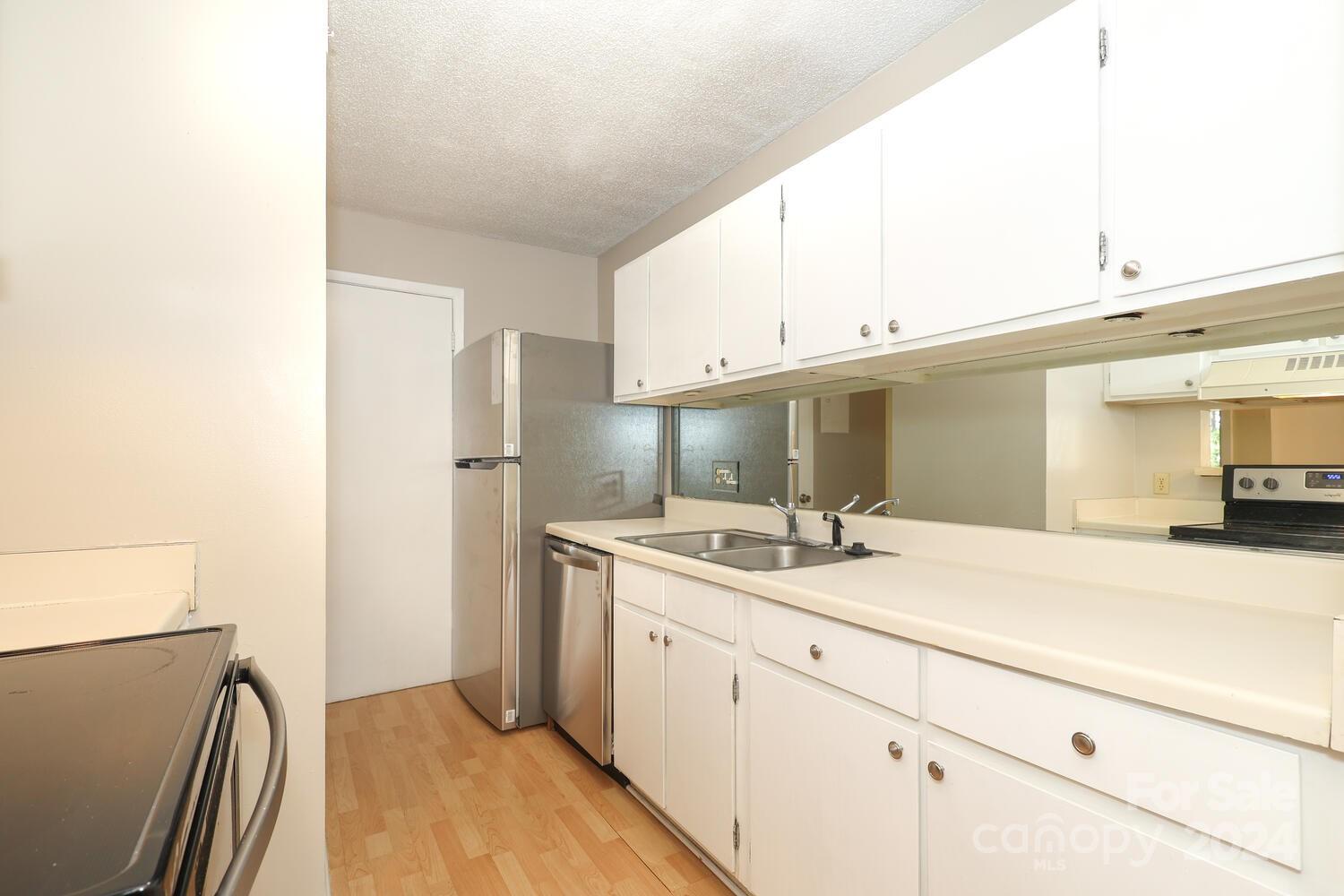4906 Sardis Road, Unit C Charlotte, NC 28270 - Photo 8 of 23 Gallery Image 8