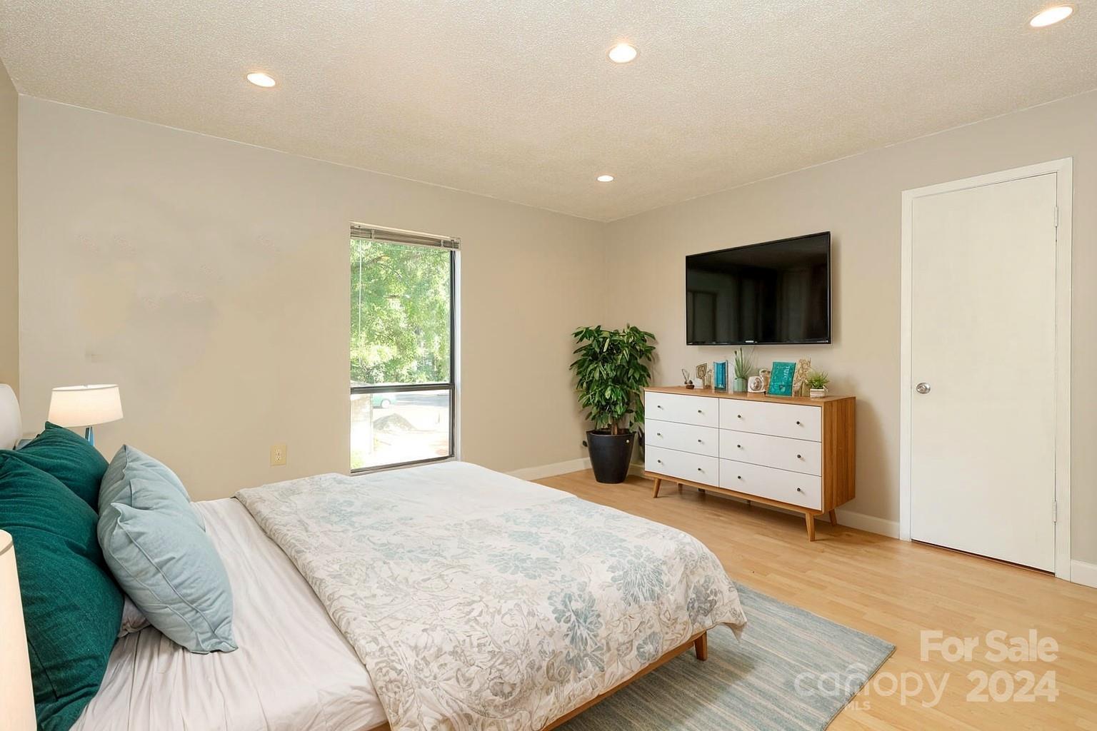 4906 Sardis Road, Unit C Charlotte, NC 28270 - Photo 10 of 23 Gallery Image 10