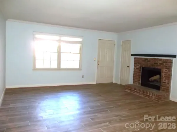 $1,675 | 2141 Selwyn Avenue, Unit 103, Charlotte, NC 28207