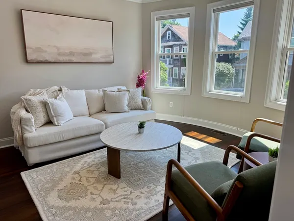 $659,000 | 33 Farquhar Street, Unit 1, Boston, MA 02131