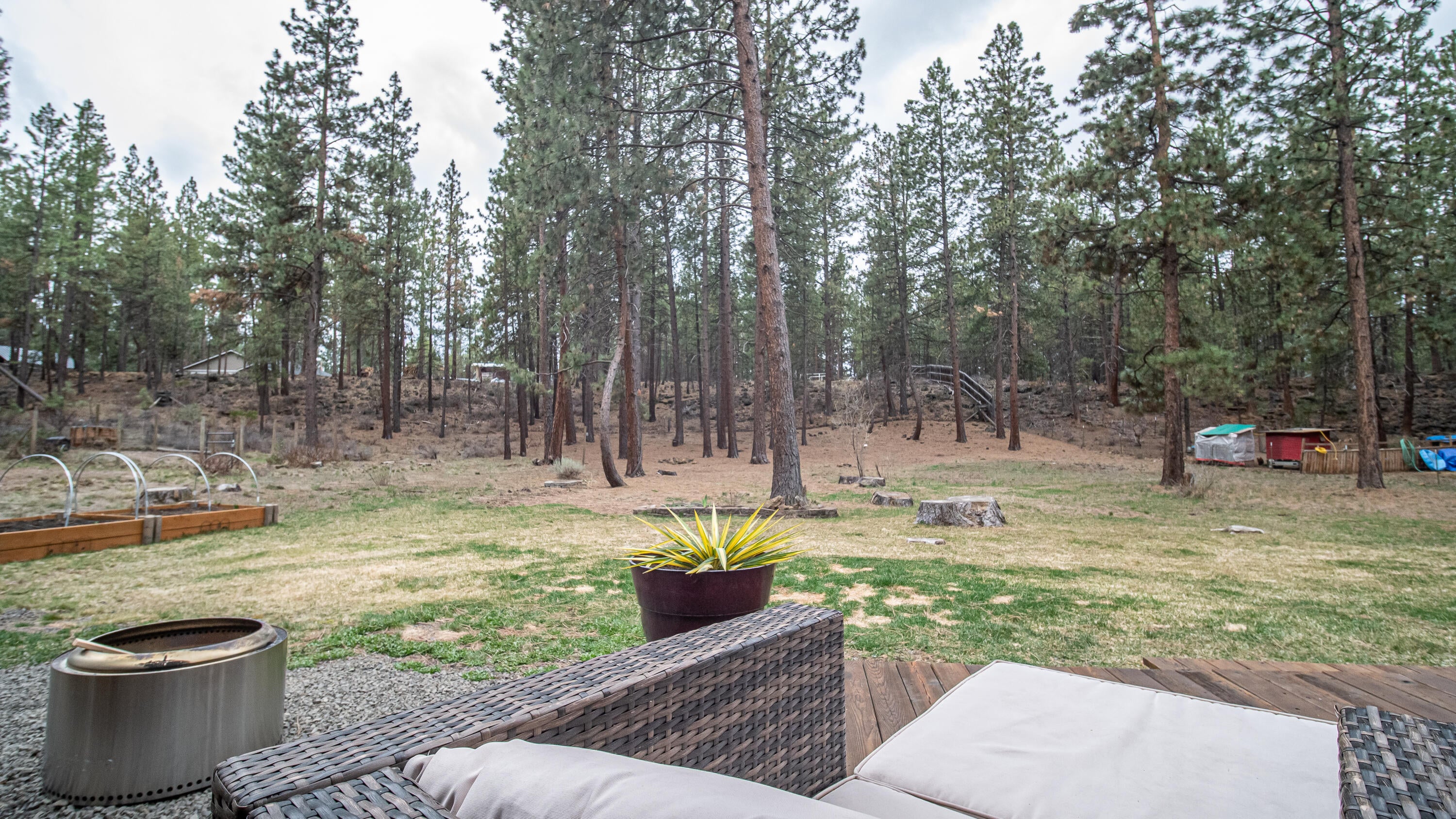 60129 Agate Road Bend, OR 97702 - Photo 31 of 41 P1120653