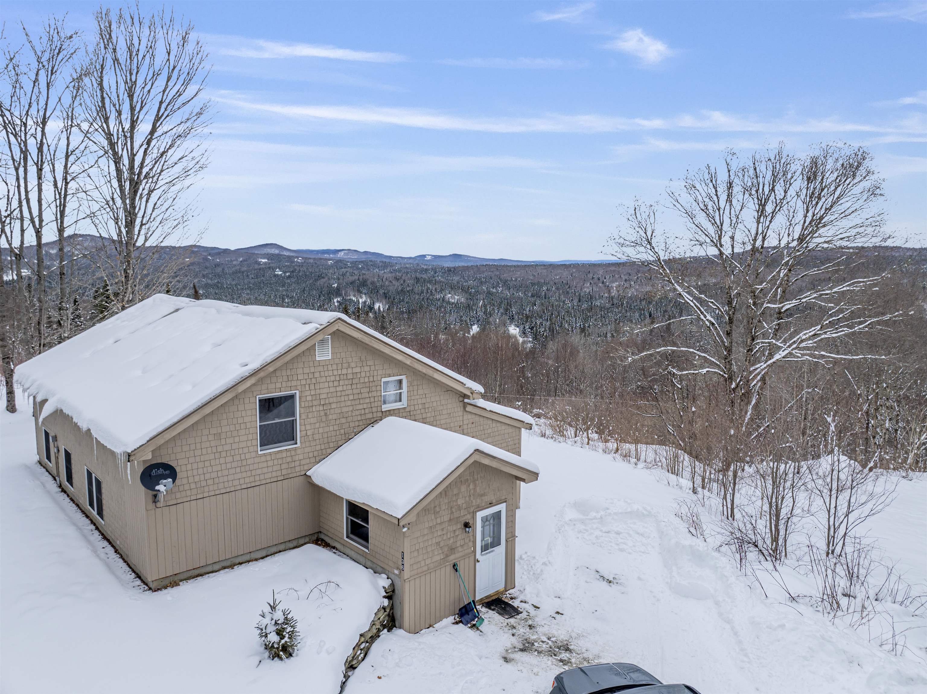 136 Spring Road Pittsburg, NH 03592 - Photo 1 of 35 Gallery Image 1