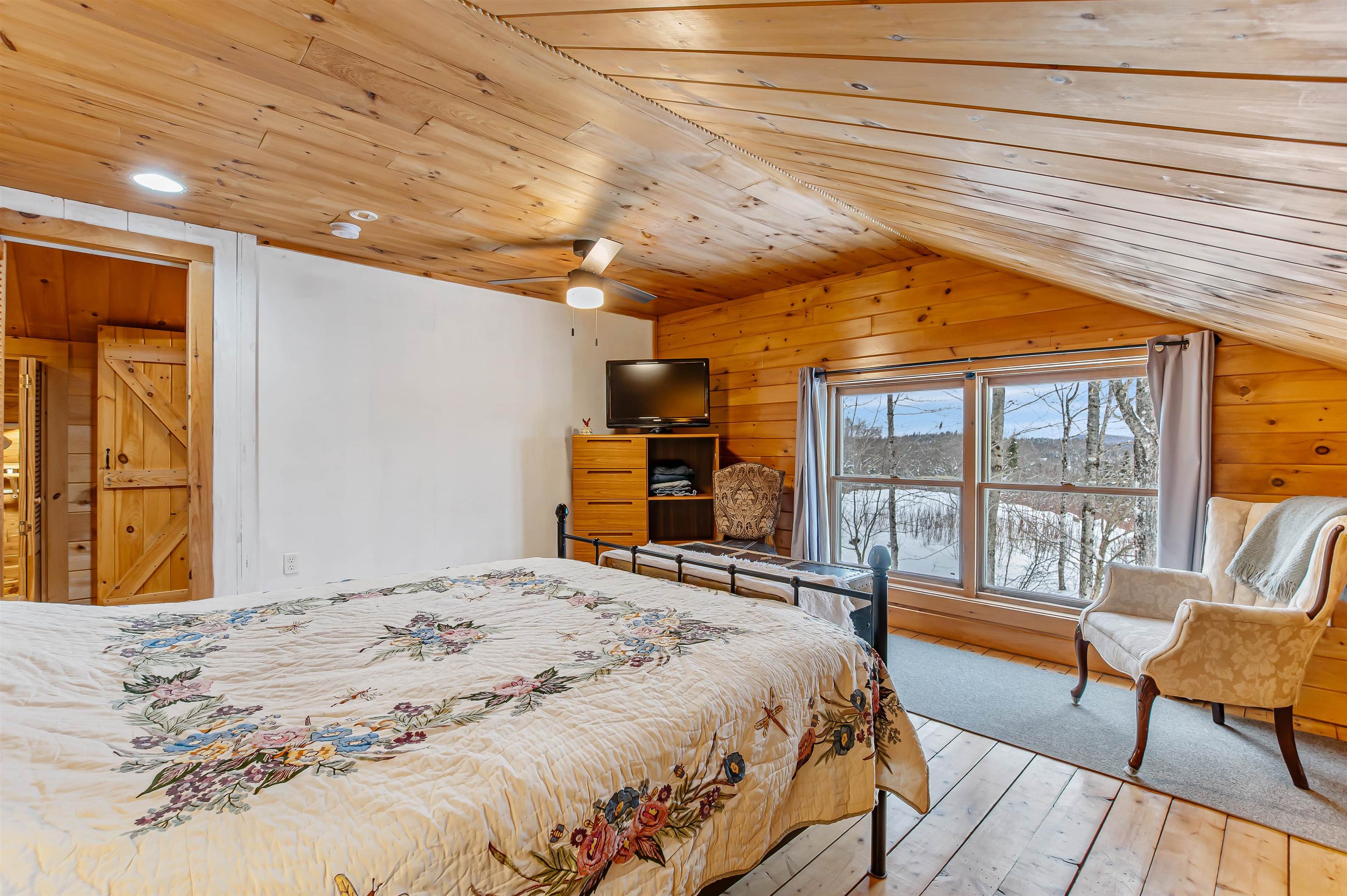 136 Spring Road Pittsburg, NH 03592 - Photo 11 of 35 Gallery Image 11