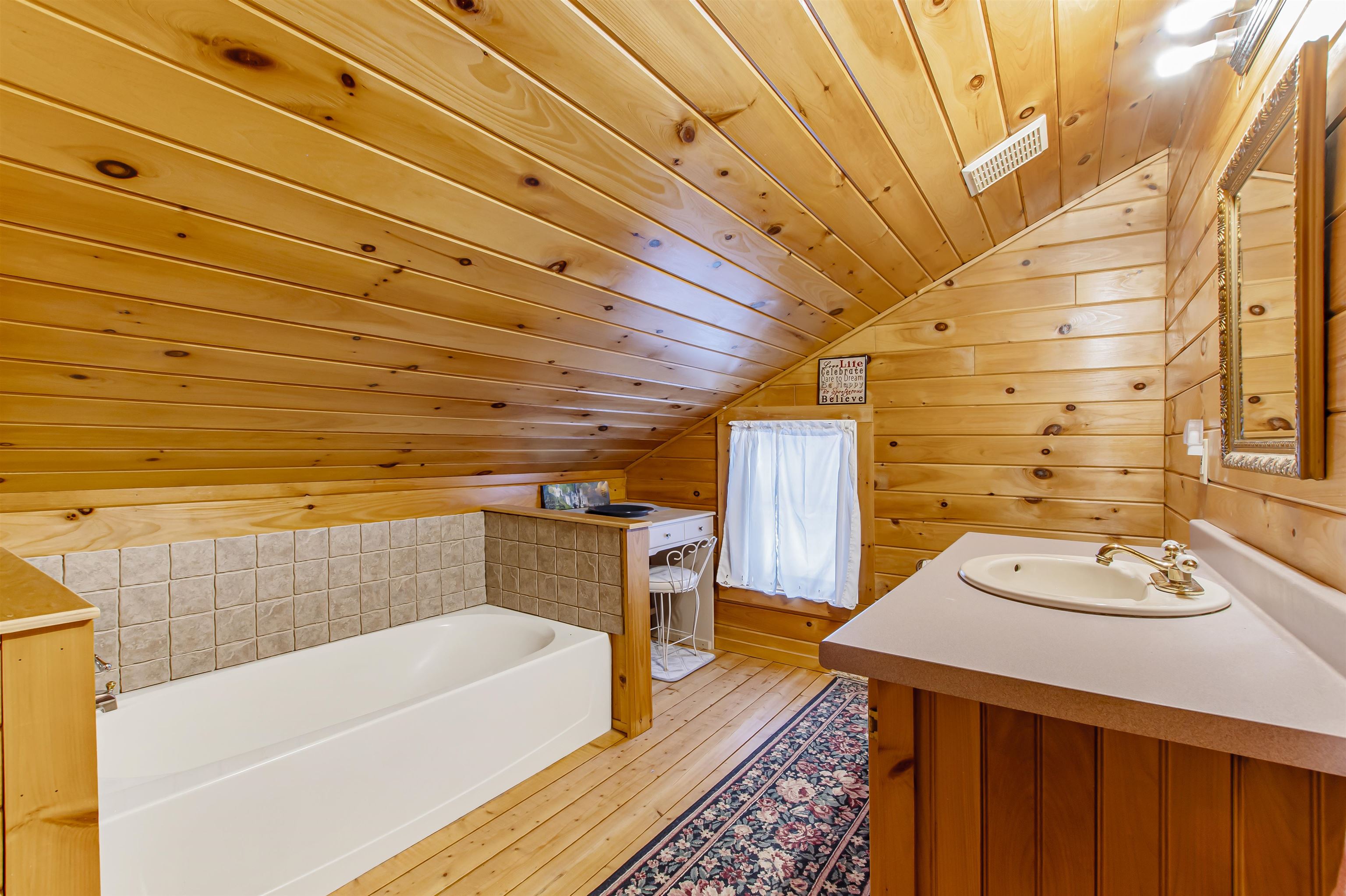 136 Spring Road Pittsburg, NH 03592 - Photo 15 of 35 Gallery Image 15