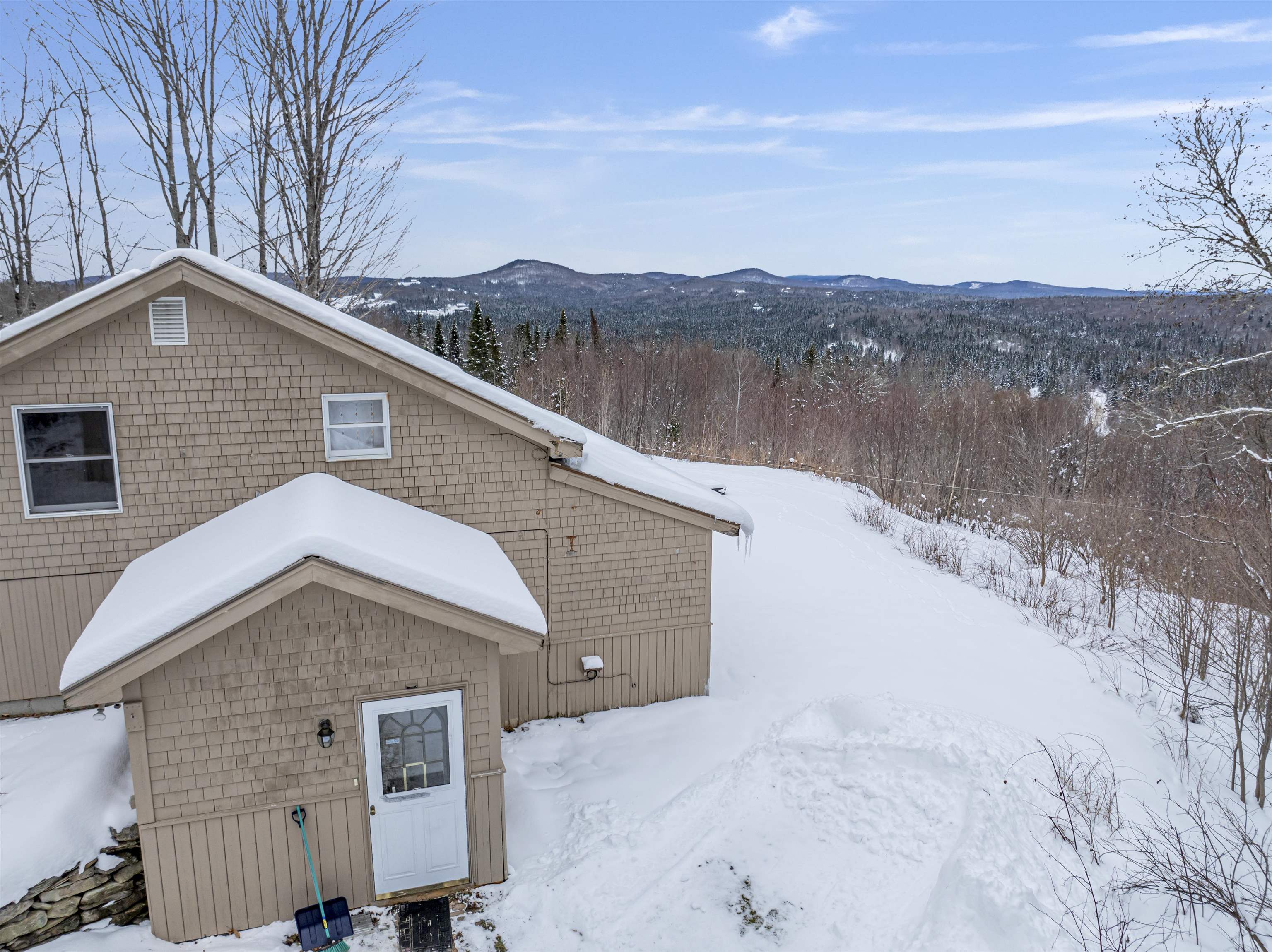 136 Spring Road Pittsburg, NH 03592 - Photo 25 of 35 Gallery Image 25