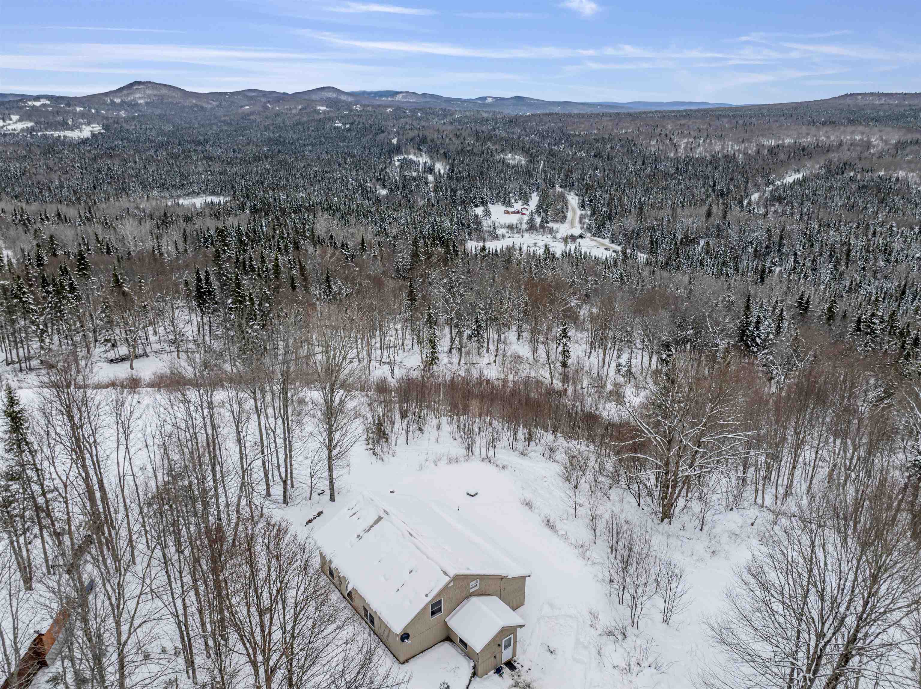 136 Spring Road Pittsburg, NH 03592 - Photo 28 of 35 Gallery Image 28