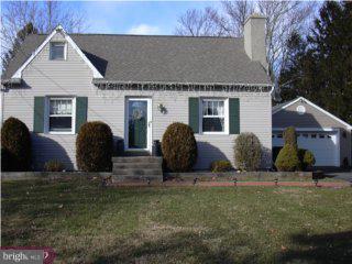 2175 Longview Road Warrington, PA 18976 - Photo 2 of 6 Gallery Image 2