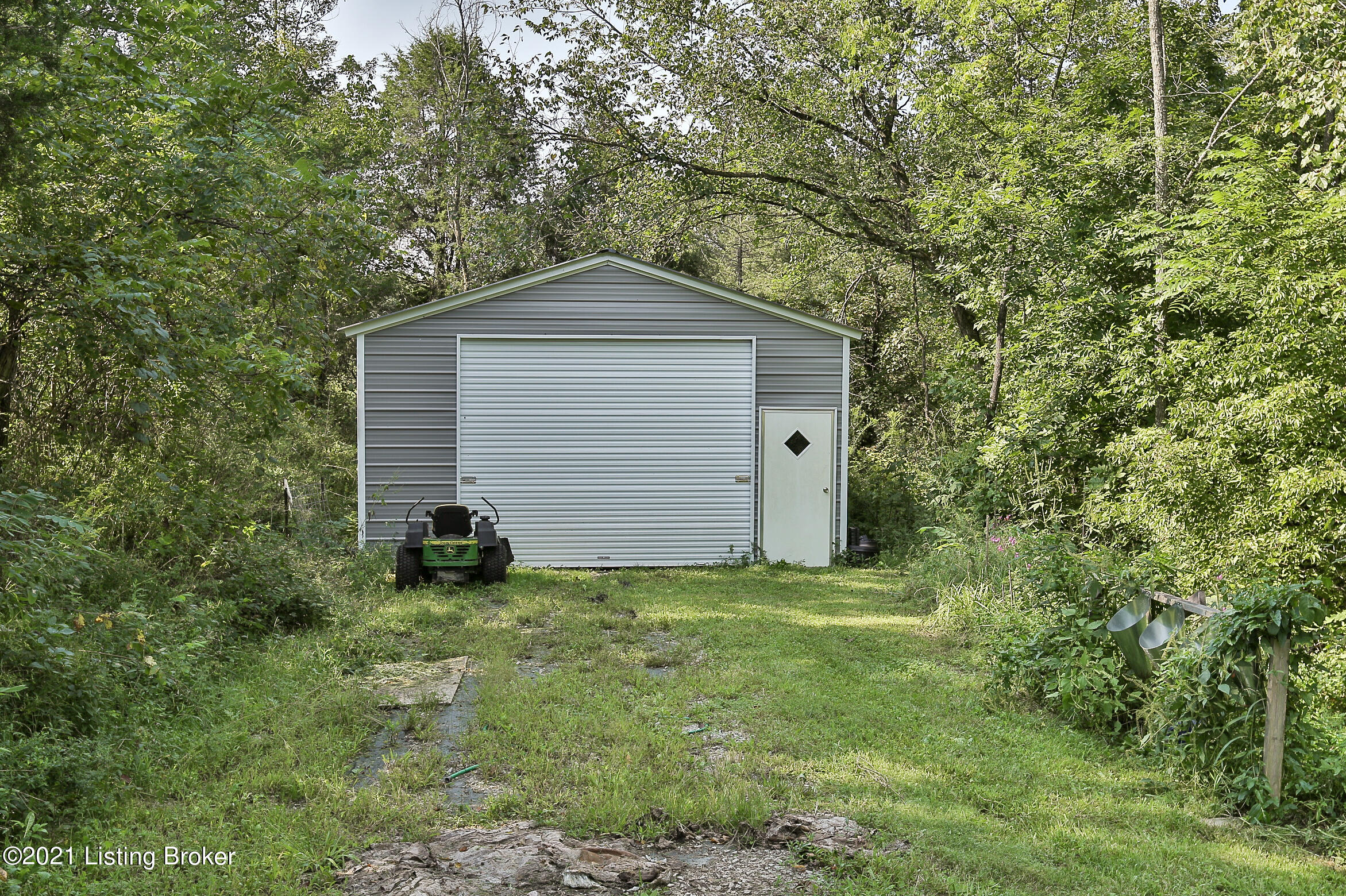 10297 Vigo Road Bagdad, KY 40003 - Photo 29 of 34 CT6C8554