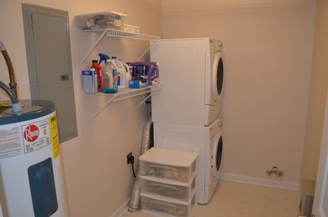 199 Orchard Ridge Drive Forsyth, GA 31029 - Photo 21 of 21 a utility room with dryer and washer
