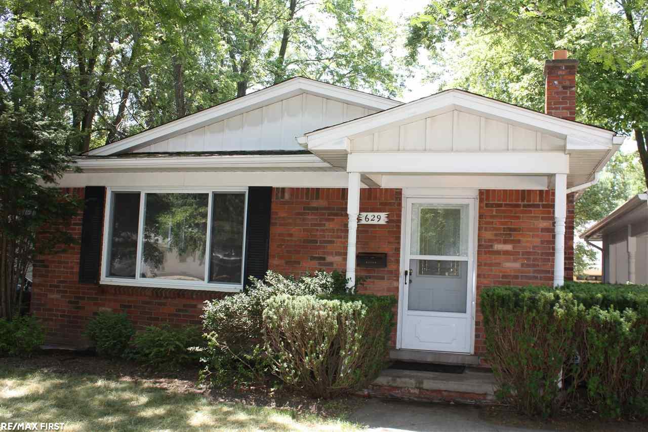 629 Quarter Street Rochester, MI 48307 - Photo 2 of 29