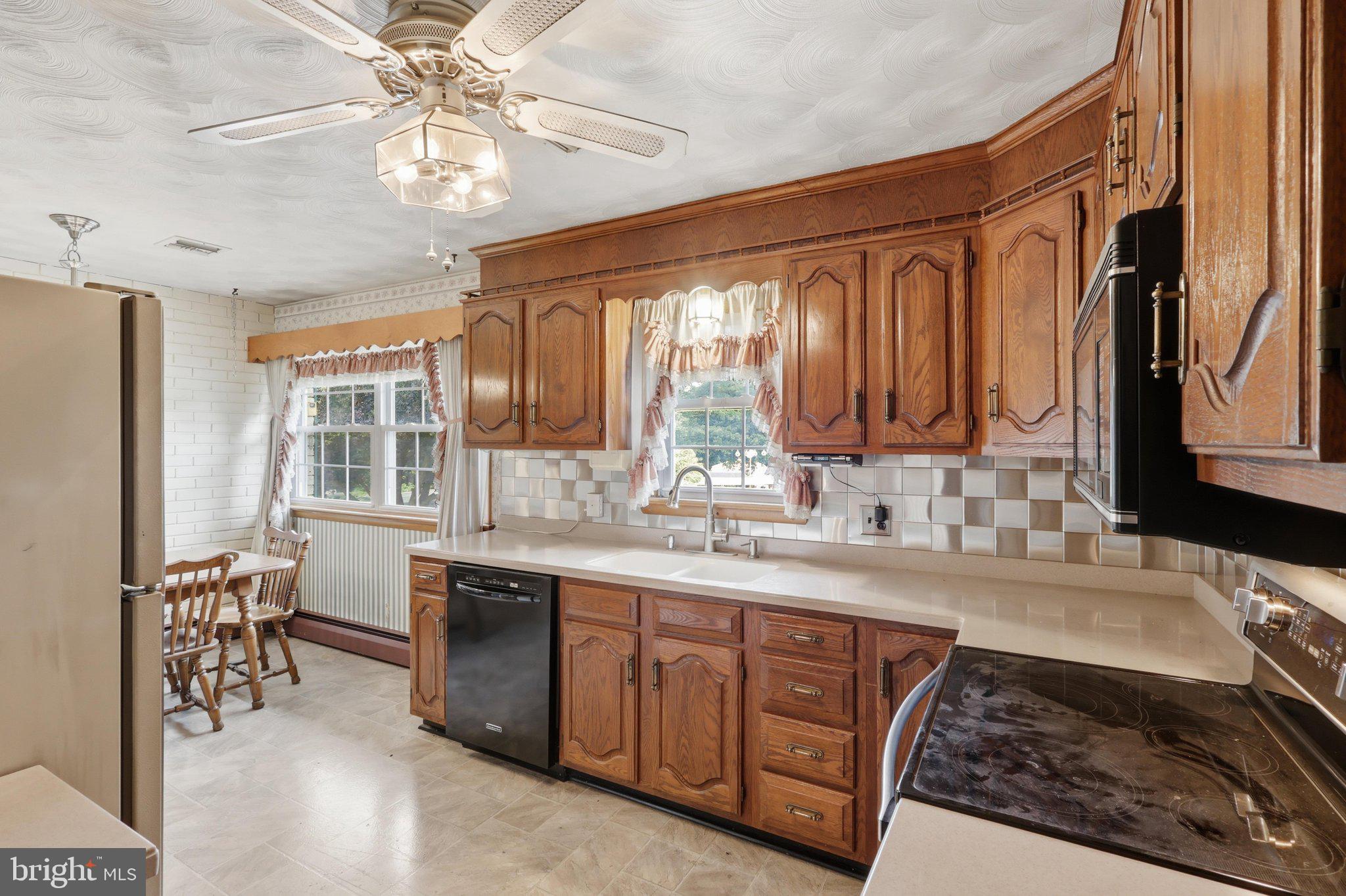 5893 Ambau Road Spring Grove, PA 17362 - Photo 5 of 42 IMG_3240