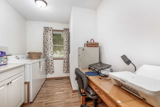 $329,000 | 1400 21st Street, Hazel Green, WI 53811