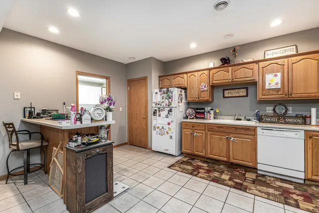 $329,000 | 1400 21st Street, Hazel Green, WI 53811