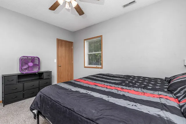 $329,000 | 1400 21st Street, Hazel Green, WI 53811