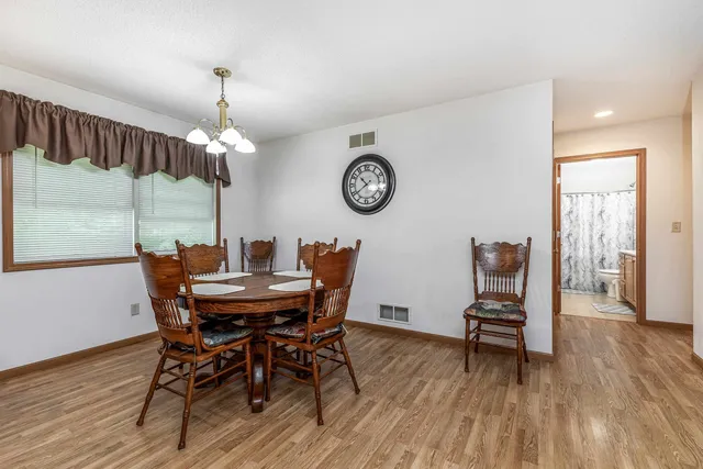 $329,000 | 1400 21st Street, Hazel Green, WI 53811