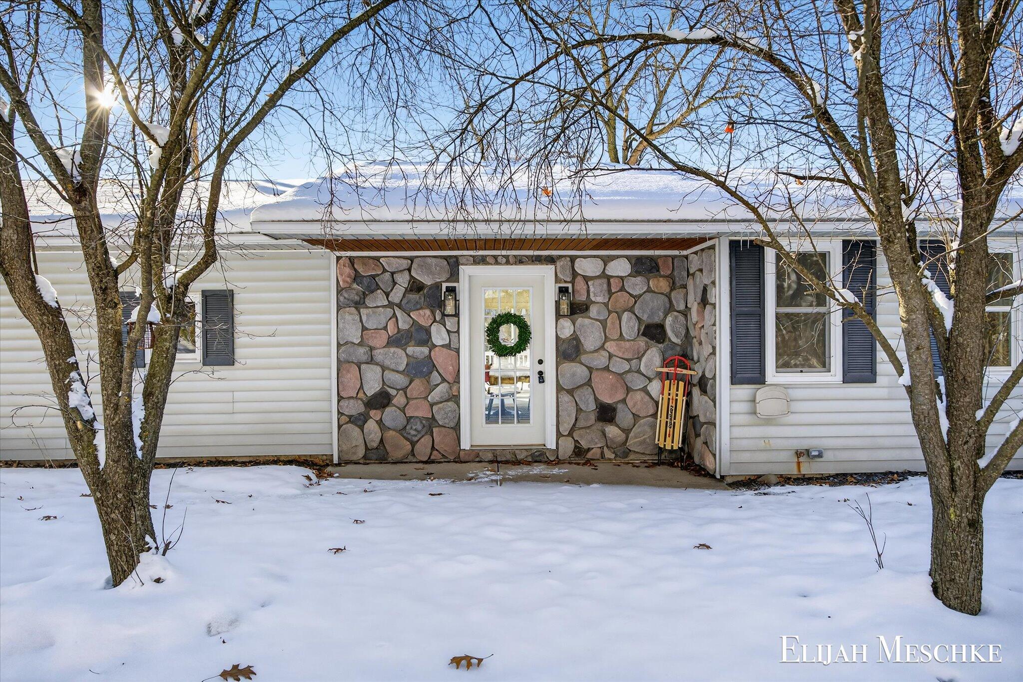 11401 Davis Road Middleville, MI 49333 - Photo 4 of 47 005-K1J17147