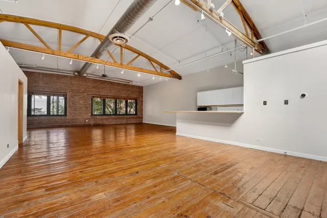 $389,000 | 1617 South Michigan Avenue, Unit 202, Chicago, IL 60616