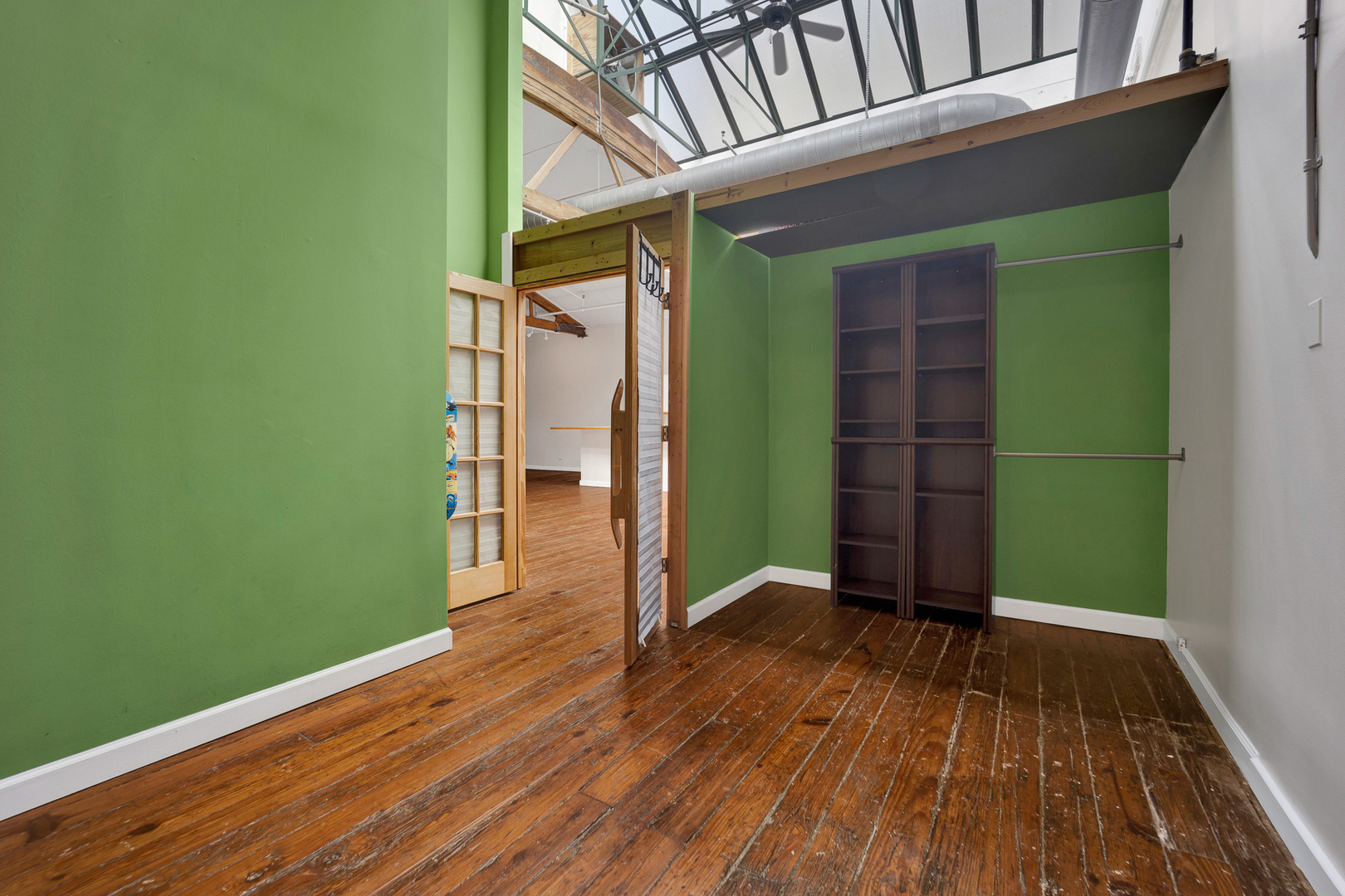 1617 South Michigan Avenue, Unit 202 Chicago, IL 60616 - Photo 10 of 14 a view of outdoor space and wooden floor