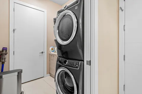 a view of an house with backyard space and garden