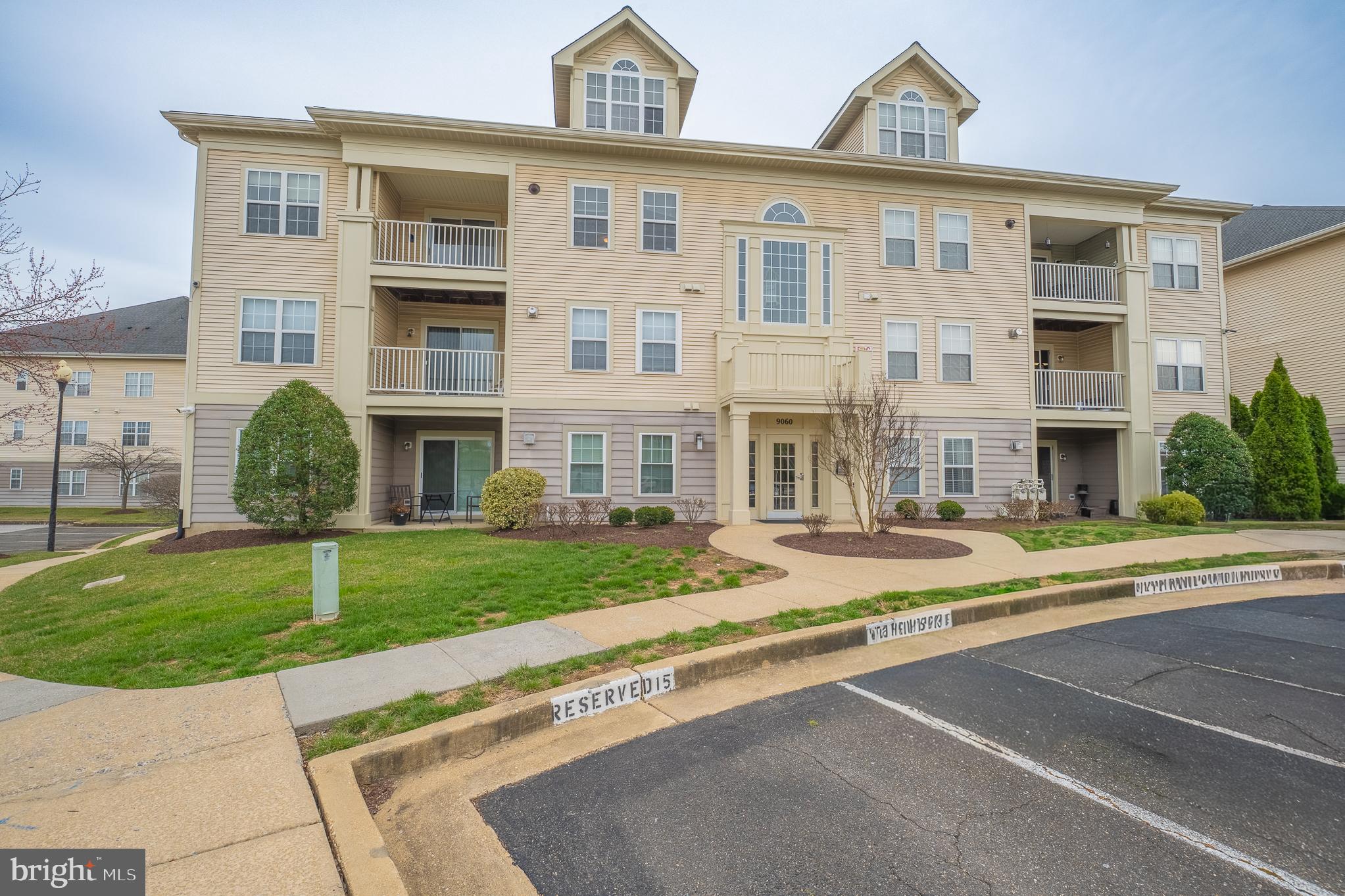 9060 Gracious End Court, Unit 103 Columbia, MD 21046 - Photo 3 of 40