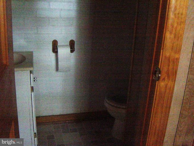 6115 Twin Point Cove Road Cambridge, MD 21613 - Photo 16 of 28 Half bath