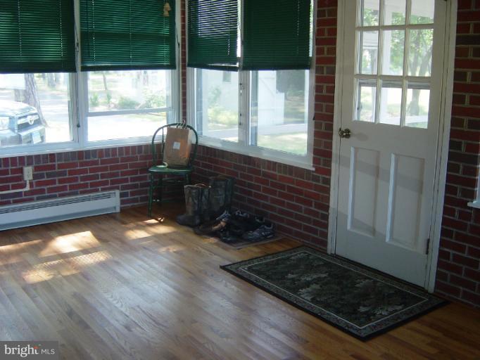 6115 Twin Point Cove Road Cambridge, MD 21613 - Photo 22 of 28 Sun Room