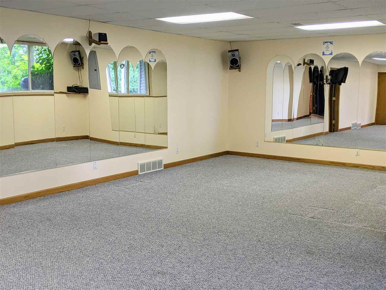 6300 Bennett Lake Road Fenton, MI 48430 - Photo 35 of 44 50050881-34.JPG